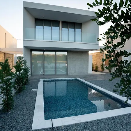 Kinyras 13, 3 Bedroom With Private Pool *